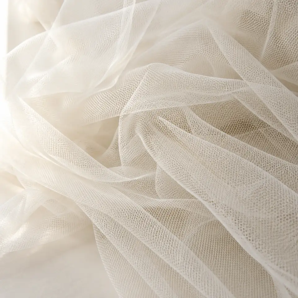Tulle: bridal fabric (illustration)